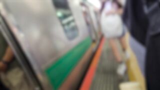 狂信者 #139【★3】タイトデニムミニスカ娘のムチ尻にぐりぐり押しつけ、生パンお触り、抵抗する手を掴み疑似手コキ voyeur jp