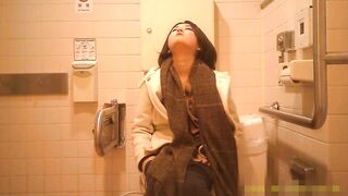 Peeping-Eyes Toilet voyeur jp 4 (1)