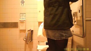 Peeping-Eyes Toilet voyeur jp 5 (6)