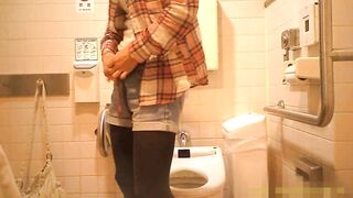Peeping-Eyes Toilet voyeur jp 8 (1)