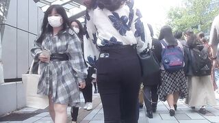 【FHD高画質】デパ地下セレブのレース透けピタパン, 【HD高画質】 打ち合わせ前の通勤キャリアウーマン ぴっちりベージュパン voyeur jp 1 (1)