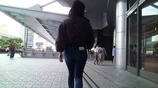 【FullHD】パンティーのフロントレースがクッキリ透ける超土手高のおっとりド清楚爆尻女！0018街撮りかわいこちゃん詰め合わせ豚蛙の熱視線散歩 voyeur jp 1 (3)