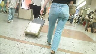 【FullHD】パンティーのフロントレースがクッキリ透ける超土手高のおっとりド清楚爆尻女！0018街撮りかわいこちゃん詰め合わせ豚蛙の熱視線散歩 voyeur jp 1 (4)