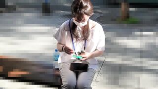 OLさんのシャツの隙間からバレないように胸にイタズラ, 【社内同僚OL胸チラパンチラ】2名Dカップ新人デザイナー＋クール系美女の事務員さん voyeur jp 3 (2)