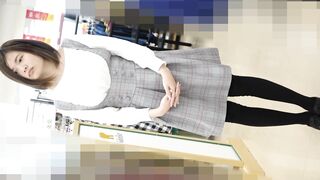 【！！紐パン落下ハプニング！！】【公園で外遊び】【激かわ幼ママのすけマン総レースパンティー】, ななせ【胸チラ動画】乳輪チラあり, 撮影 voyeur jp 3 (3)