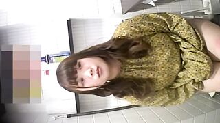 無修正【トイレ盗撮】スレンダーギャルの大量排尿．可愛い若妻の排便 voyeur jp 3