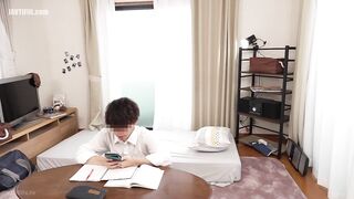 HUNTC-532 My slutty childhood friend is holding a study session for me, a virgin, where we can be sure we'll get laid! I don't have the courage to con... Censored