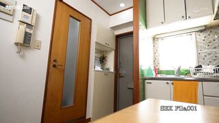 CEAD-733 Allows the penetration of a raw dick - all raw creampie pheromone leaking SEX Censored