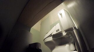 28105892 超高画質で美女達のアソコを狙い撃ち！【突撃！隣の女子トイレ⑪】 voyeur jp