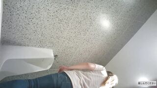 山の公衆トイレ・２カメ編⑳ voyeur jp 2