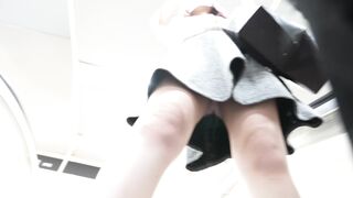 【4K】白ギャル系OLのお尻重点まるみえパンチラ盗撮 voyeur jp 2