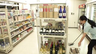 MEYD-690 Over 2000 yen an hour during late night hours when there are no customers! The manager's wife adjusts her shifts and eats us part-timers, pus... Reducing Mosaic JAV