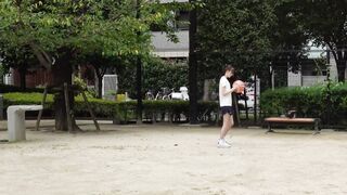 小さなおまんこに極太をねじ込まれ涙目なのにぐっしょり濡れて大洪水❤️自分の娘と同じ年の現役JKの新鮮10代まんこを執拗にクンニ  jav jvip 3