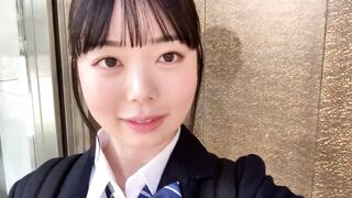 小さなおまんこに極太をねじ込まれ涙目なのにぐっしょり濡れて大洪水❤️自分の娘と同じ年の現役JKの新鮮10代まんこを執拗にクンニ  jav jvip 5