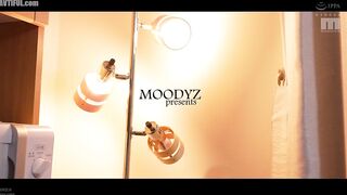 MIDA-485 An erotic massage is the outlet for a sexless marriage... A frustrated wife who is addicted to a full course of pleasure and is in debt. Port... Reducing Mosaic JAV