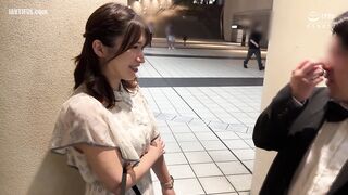 AKDL-359 My college classmate is a fun-loving girl and we all have fun together! We met again at a class reunion and had a great time having sex. Censored