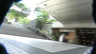 お嬢様の座りパンチラ, 【レア】座り白パン, グお嬢様のしゃがみ、座りパンチラのオムニバスです。 見られているのに気づかないから足が開いて生パ voyeur jp 3 (2)