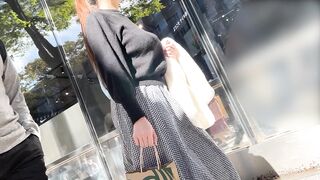 美＊パンティーライン通信＊ピンクパンツの女子大生Pライン巨尻追跡編, ギャル尻パラダイス★薄手のホワイトデニムを穿いた金髪ド派手ギャル様 voyeur jp 2 (4)