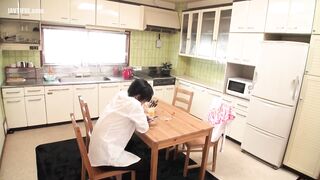 SCOP-496 The gal brother and sister wear big hoodies as loungewear, and because they're at home, they're completely defenseless with no bra or panties... Censored