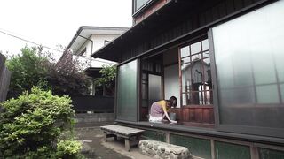 ATID-536 When I was helping a man who looked after me when I was a child to bathe, I ended up having sex with him. Reducing Mosaic JAV