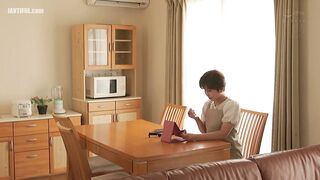 ROE-448 POV NTR The person in the POV video sent to me by mistake from my best friend was my mother. Satsuki Kirioka Censored