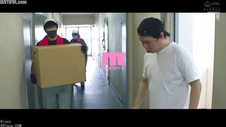 MIDE-842 The girl living next door with a thin wall whispers secretly to her boyfriend so he won't find out. Aiga Mizuki Reducing Mosaic JAV