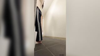 【民泊着替え】前作の超美巨乳学生の別アングル‼＋童顔美女2人、脱いだらめちゃくちゃエロい体を隠し持っていた voyeur jp 2