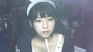 な女の子がお願いされてポーズとったらやっぱり見えちゃった jav 3 (10)