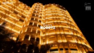 MIDA-560 Reverse NTR with her best friend at the night pool. Unable to resist the temptation of this super carnivorous, sexy beauty, Nozomi Ishihara e... Censored