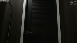 DFE-111 Married Woman's Female Voice Leaking Beauty Salon Censored