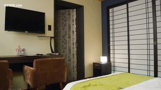 ROYD-283 Repeat customers galore! Even though touching is forbidden, this new beauty parlor girl can't refuse when asked, so she sucks the customer's ... Reducing Mosaic JAV