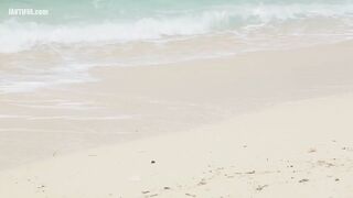 EBOD-375 Mizuki on Sex Island - Drifting on a deserted island, surrounded by men - Mizuki Akai Censored