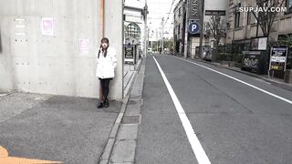 FC2PPV 4863526 【街でナンパ第3章】！新宿で川●奈似のスレンダー美女をナンパ成功。神腹筋＆最高のくびれ体型、超敏感おまんこに生チンポ挿入→激イカせ中出し！【海外版】特典付 jav