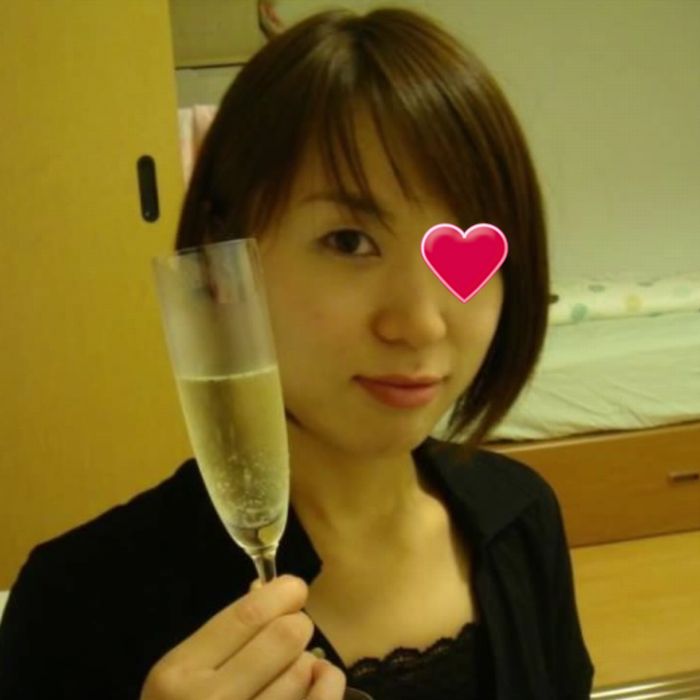 新ガチ素人女性★腹筋が割れたアスリート系のアラサーの不倫の様子！
