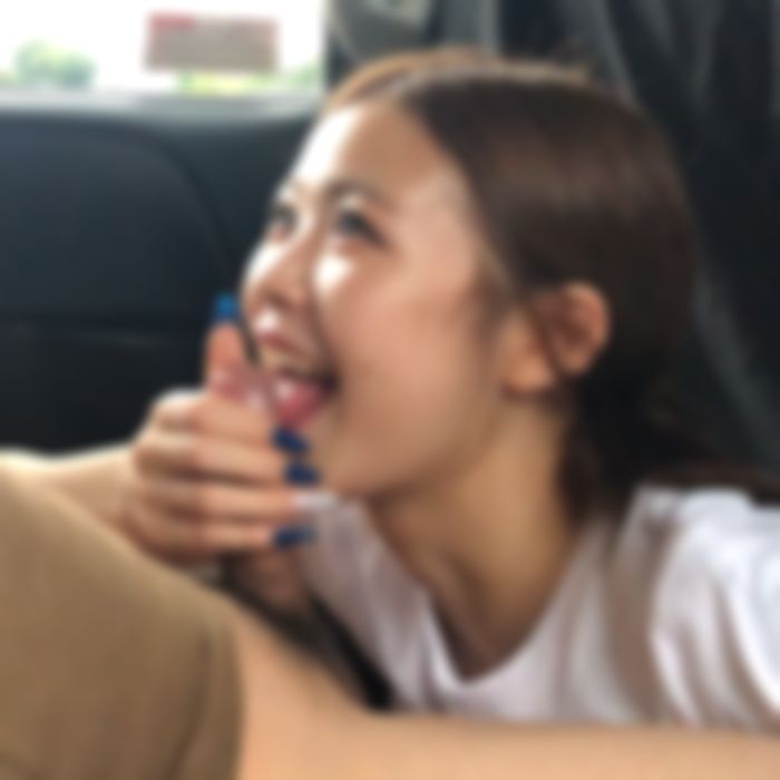 #4 スタイル抜群ハーフ系ニコさんの車内フェラ