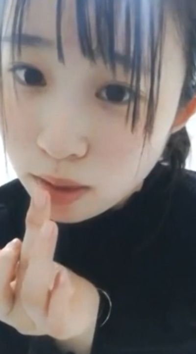 放課後のトイレでガンギマリになっちゃう女の子
